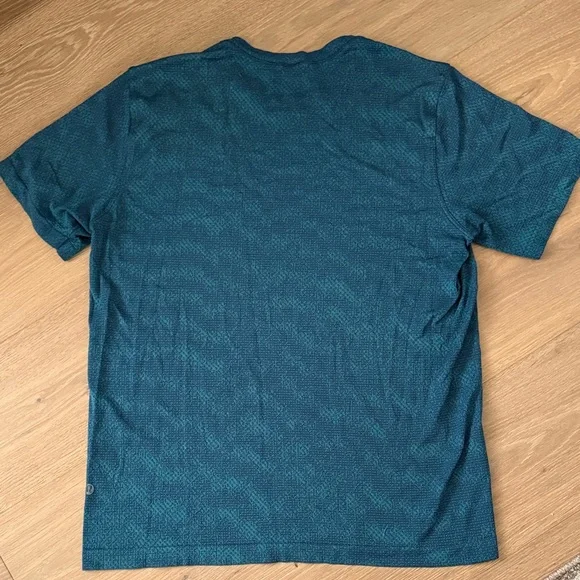 lululemon athletica Metal Vent Tech Short-Sleeve Shirt ๐ - Picture 4 of 5